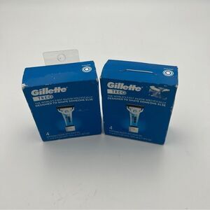 Gillette Treo TWO 4 Pack Disposable
Razors w/Gel